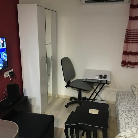 Studio *